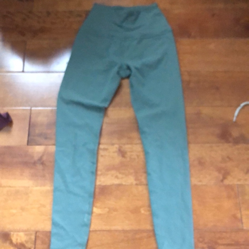 3/$15 Beyond yoga leggings